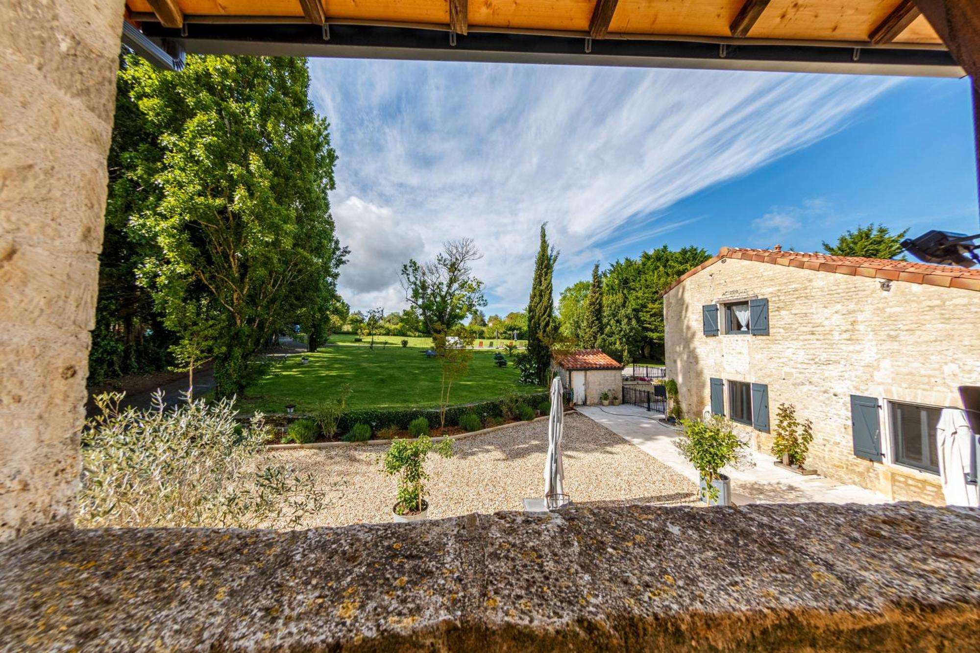 Au Clos Des Dely - Chambre D Hotes "Reference" Climatisee Mareuil  Kültér fotó